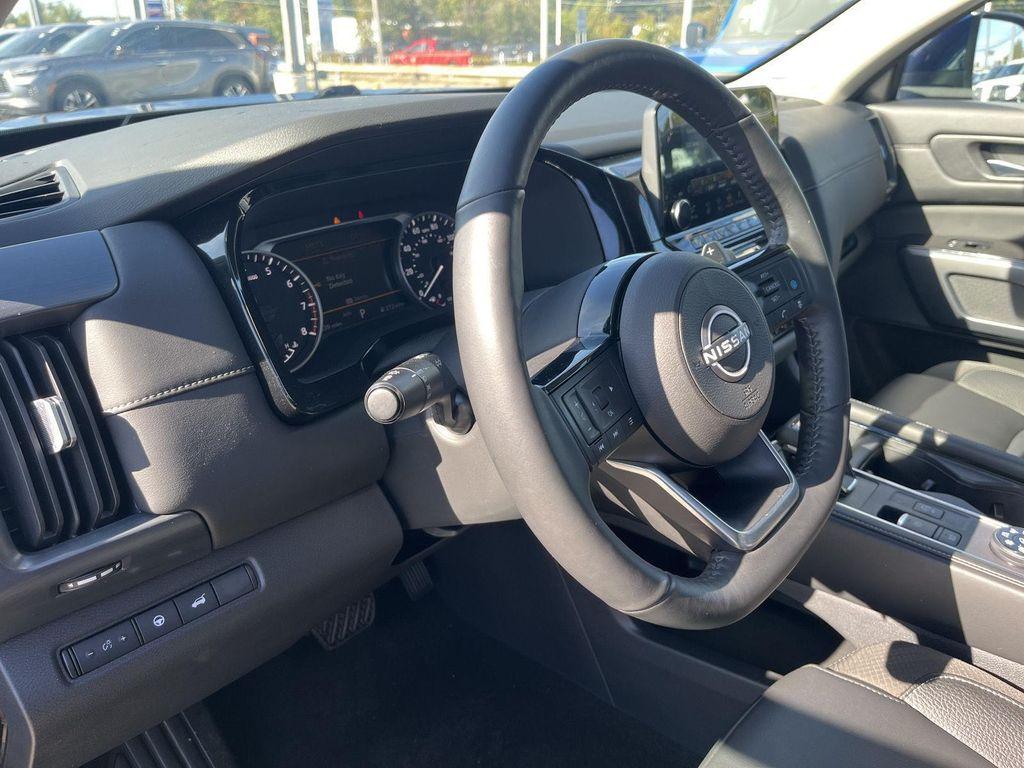 used 2025 Nissan Pathfinder car, priced at $39,800