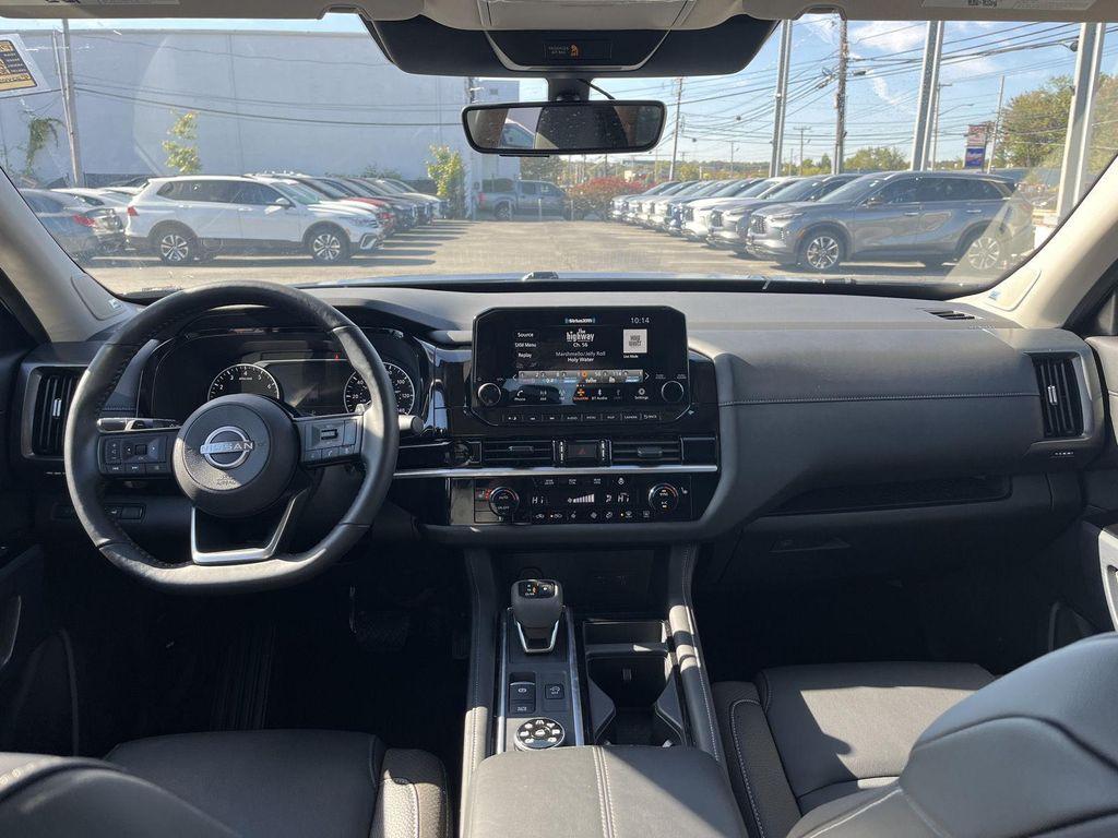 used 2025 Nissan Pathfinder car, priced at $39,800