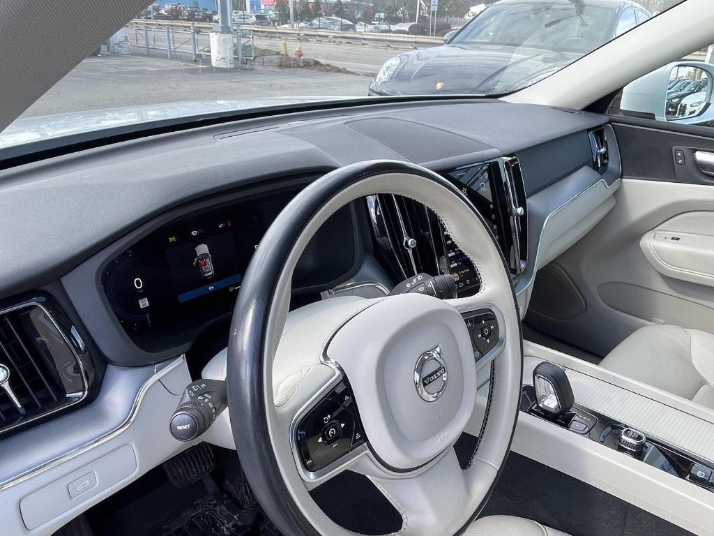 used 2023 Volvo XC60 car, priced at $28,900