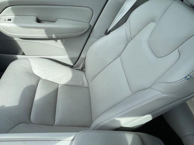 used 2023 Volvo XC60 car, priced at $28,700
