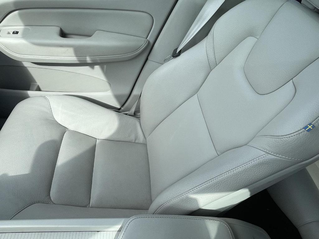 used 2023 Volvo XC60 car, priced at $28,900