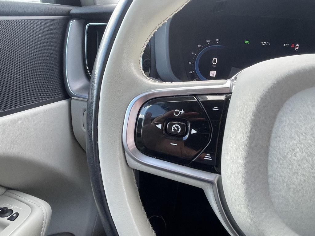 used 2023 Volvo XC60 car, priced at $28,900