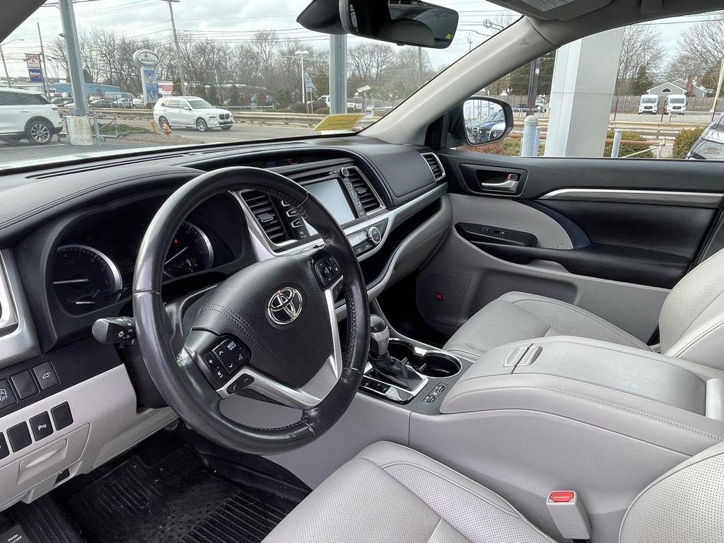 used 2019 Toyota Highlander car, priced at $25,900