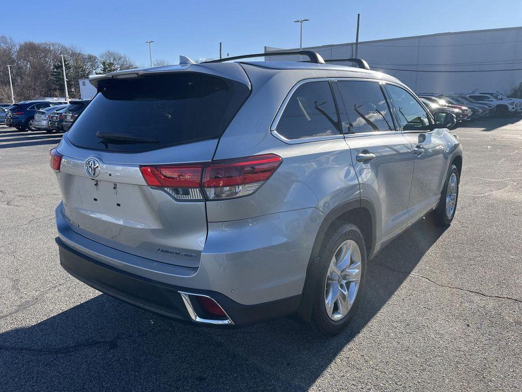 used 2019 Toyota Highlander car, priced at $25,900