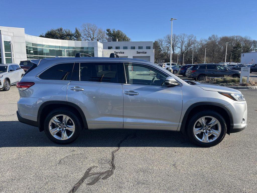 used 2019 Toyota Highlander car, priced at $25,900