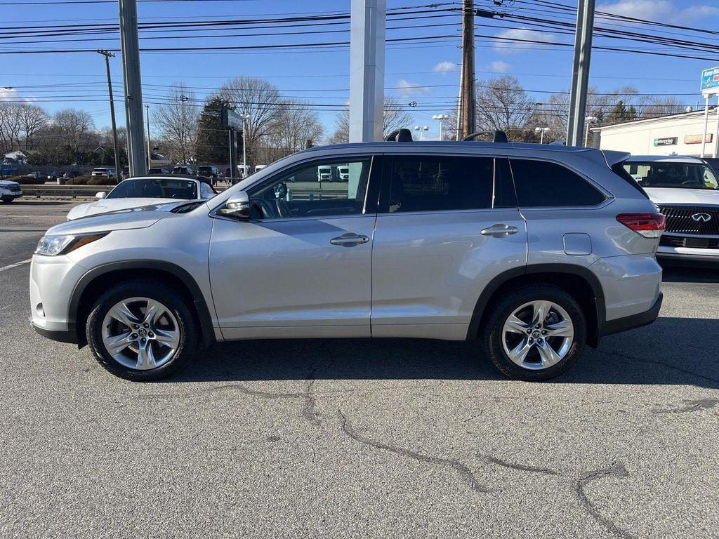 used 2019 Toyota Highlander car, priced at $25,900