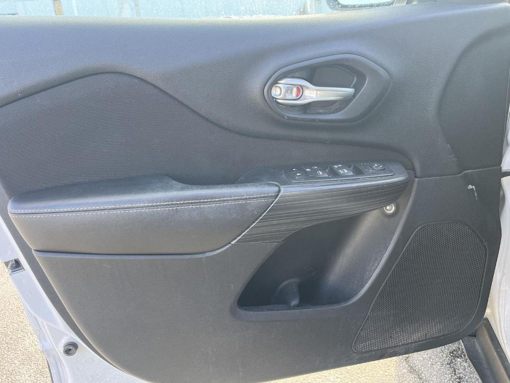 used 2017 Jeep Cherokee car, priced at $13,990