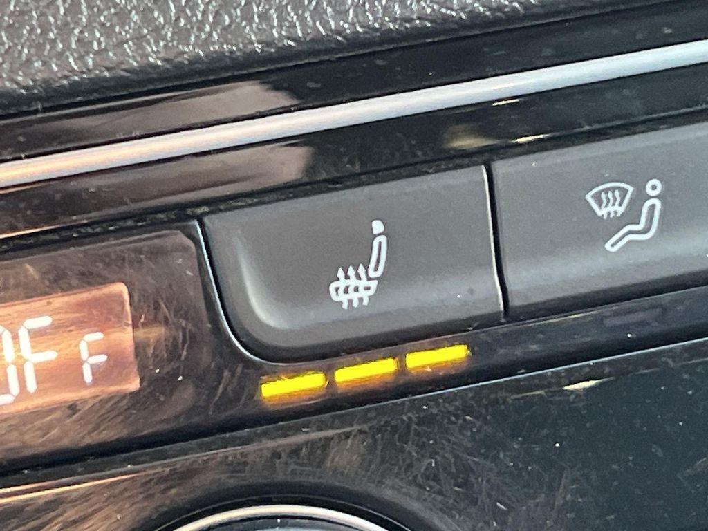 used 2022 Volkswagen Atlas car, priced at $24,900