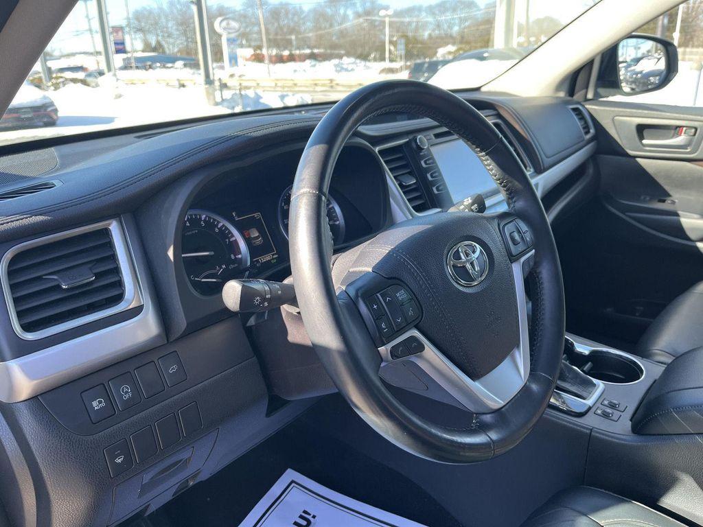 used 2018 Toyota Highlander car, priced at $18,400