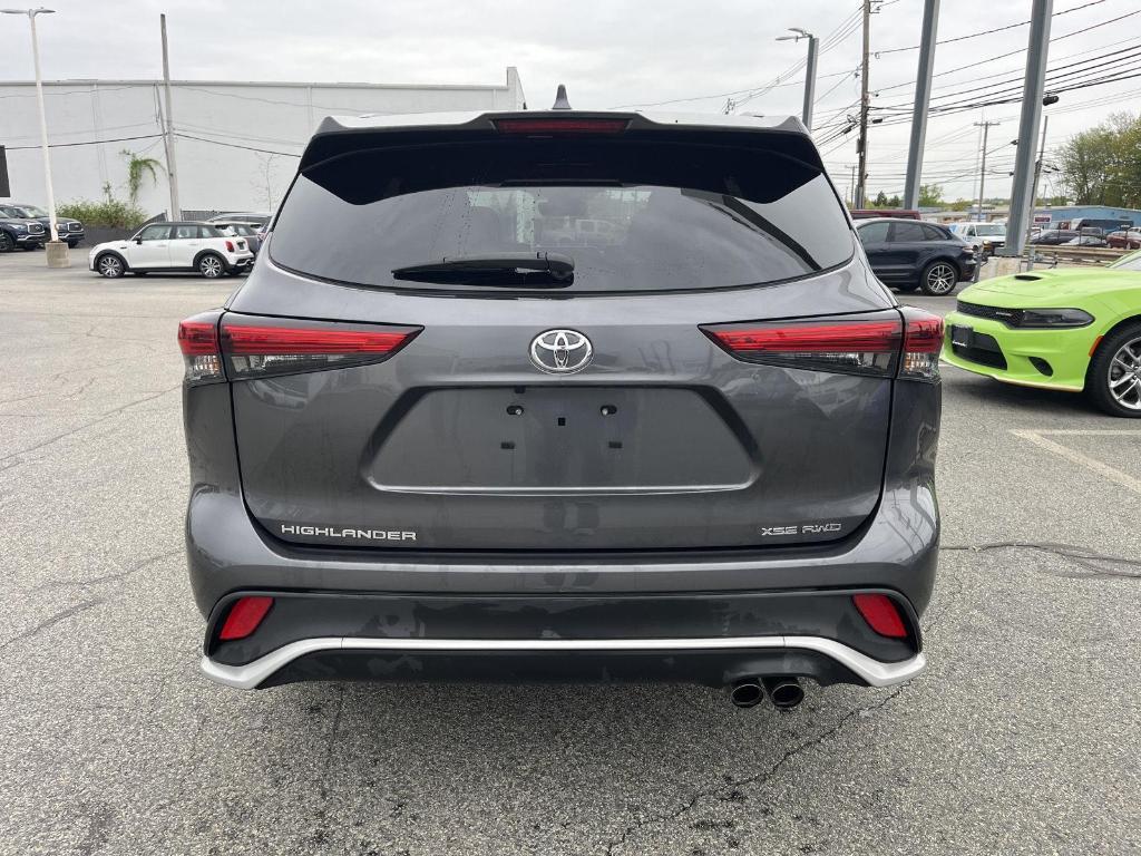 used 2023 Toyota Highlander car