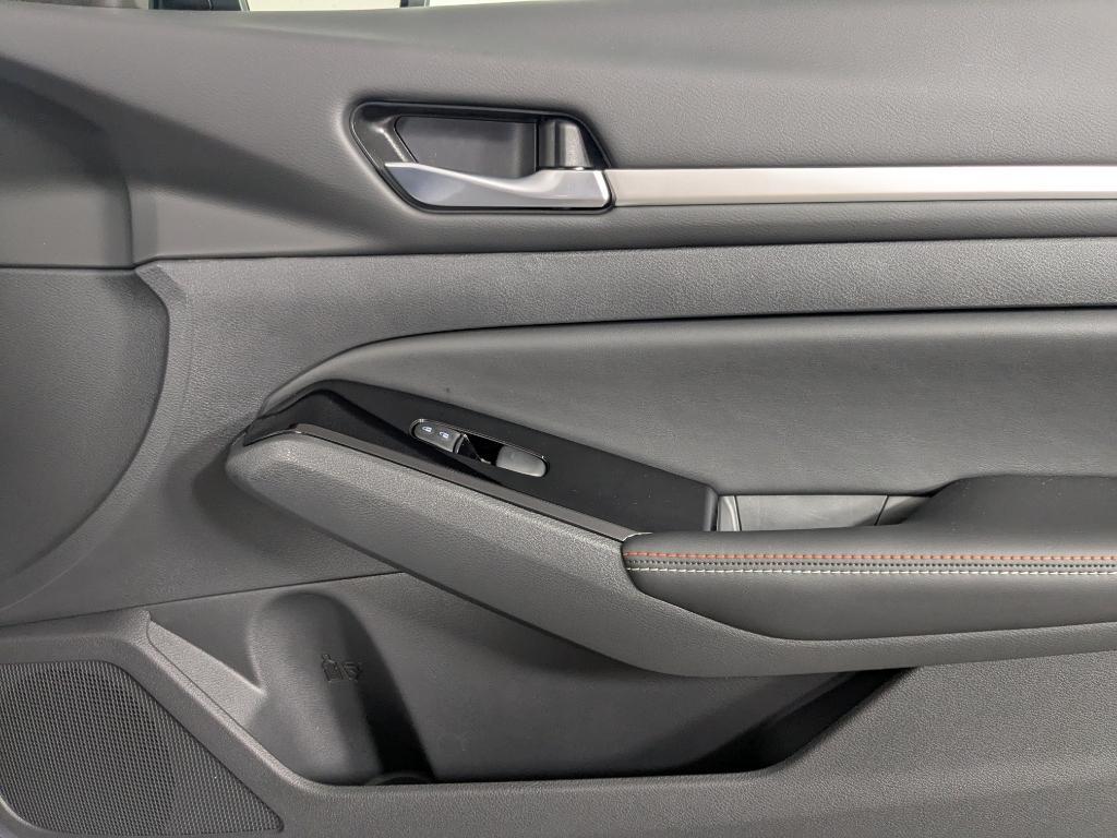 new 2025 Nissan Altima car, priced at $27,941