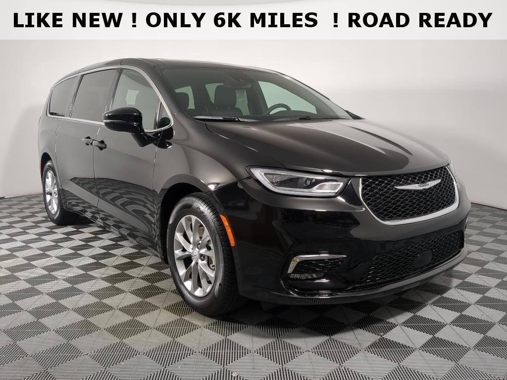 used 2026 Chrysler Pacifica car, priced at $39,988