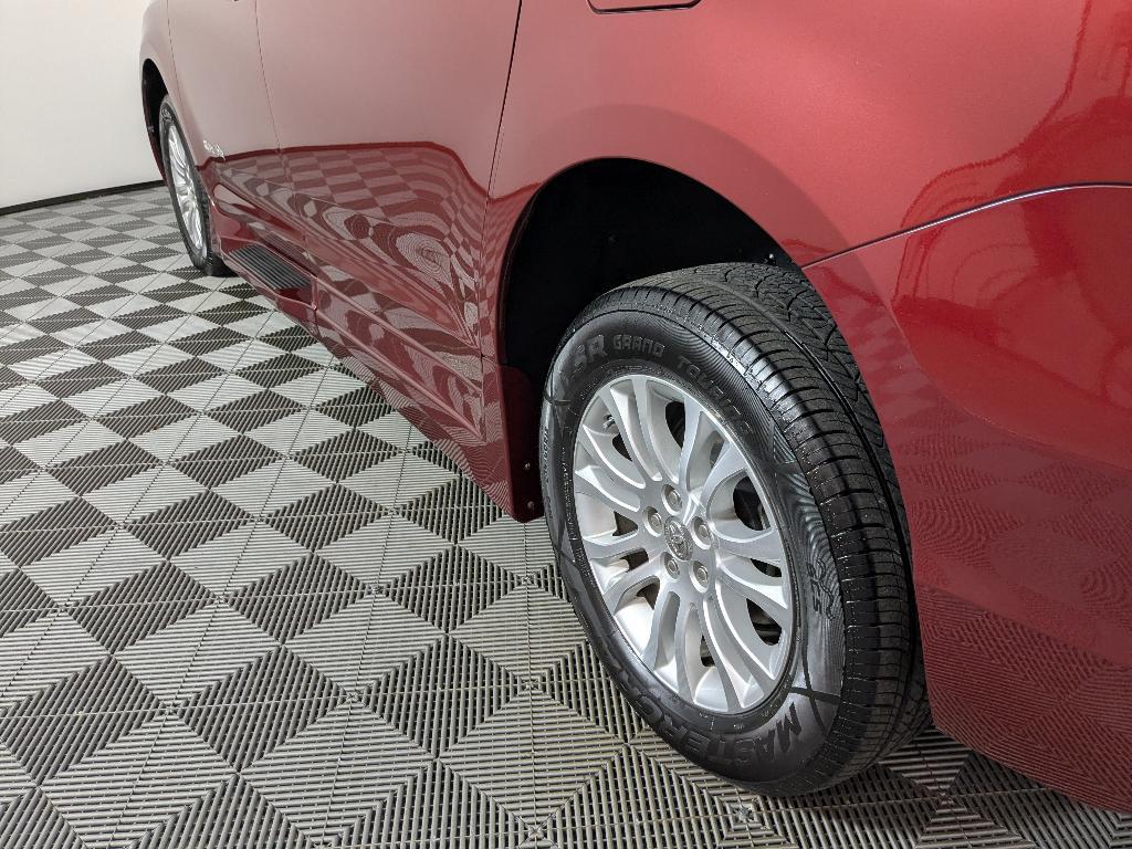 used 2015 Toyota Sienna car, priced at $28,488