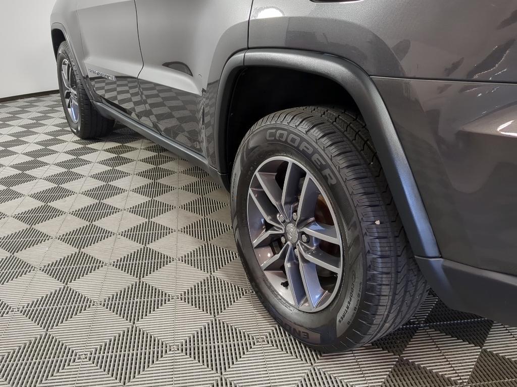 used 2017 Jeep Grand Cherokee car, priced at $17,488