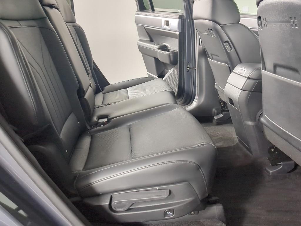 used 2025 Hyundai Santa Fe car, priced at $29,988