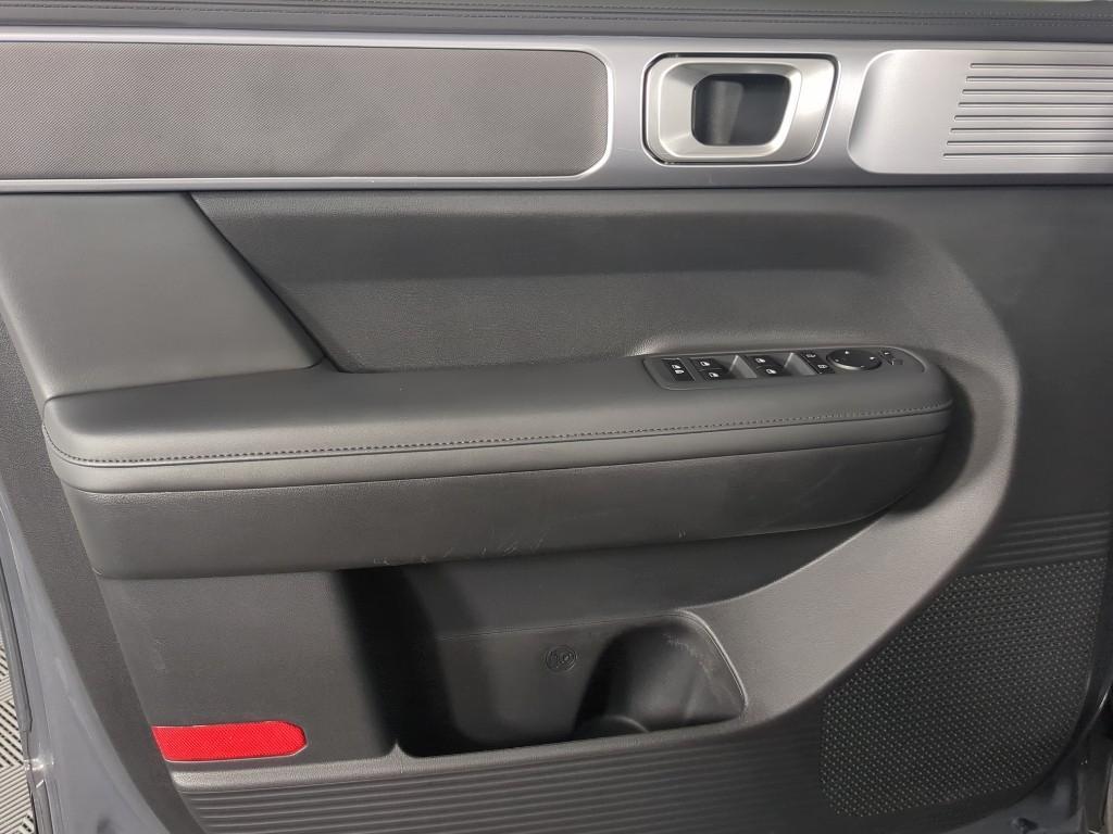 used 2025 Hyundai Santa Fe car, priced at $29,988