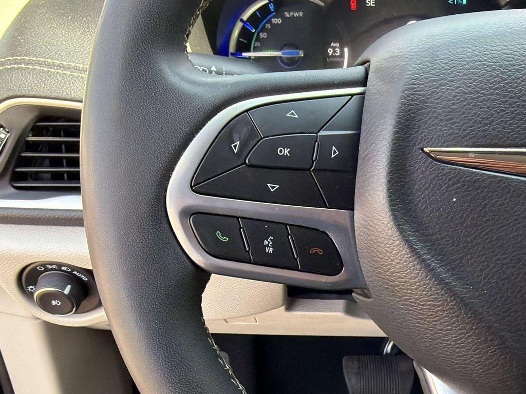 used 2024 Chrysler Pacifica car, priced at $22,218