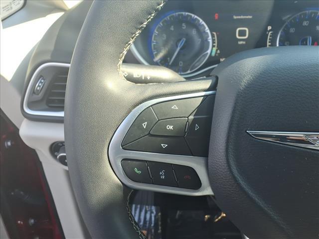 used 2024 Chrysler Pacifica car