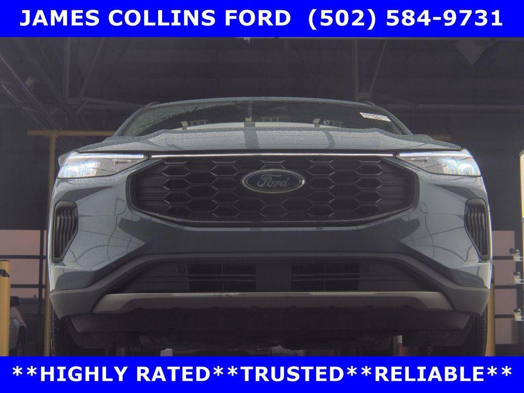 used 2025 Ford Escape car, priced at $28,950