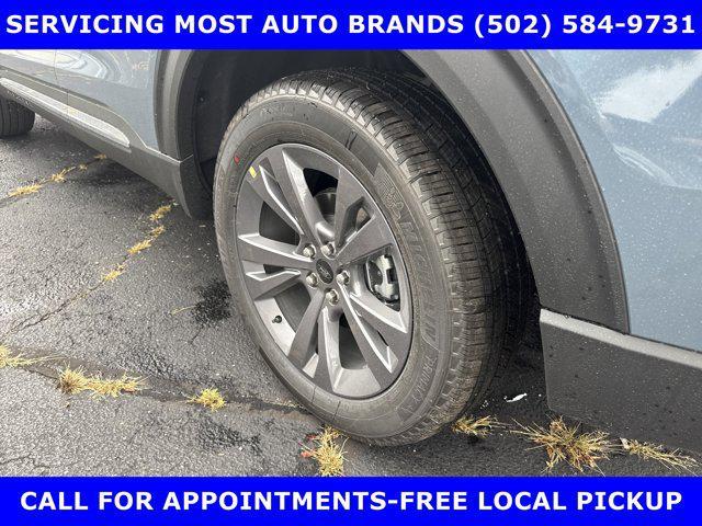 new 2025 Ford Explorer car, priced at $44,332