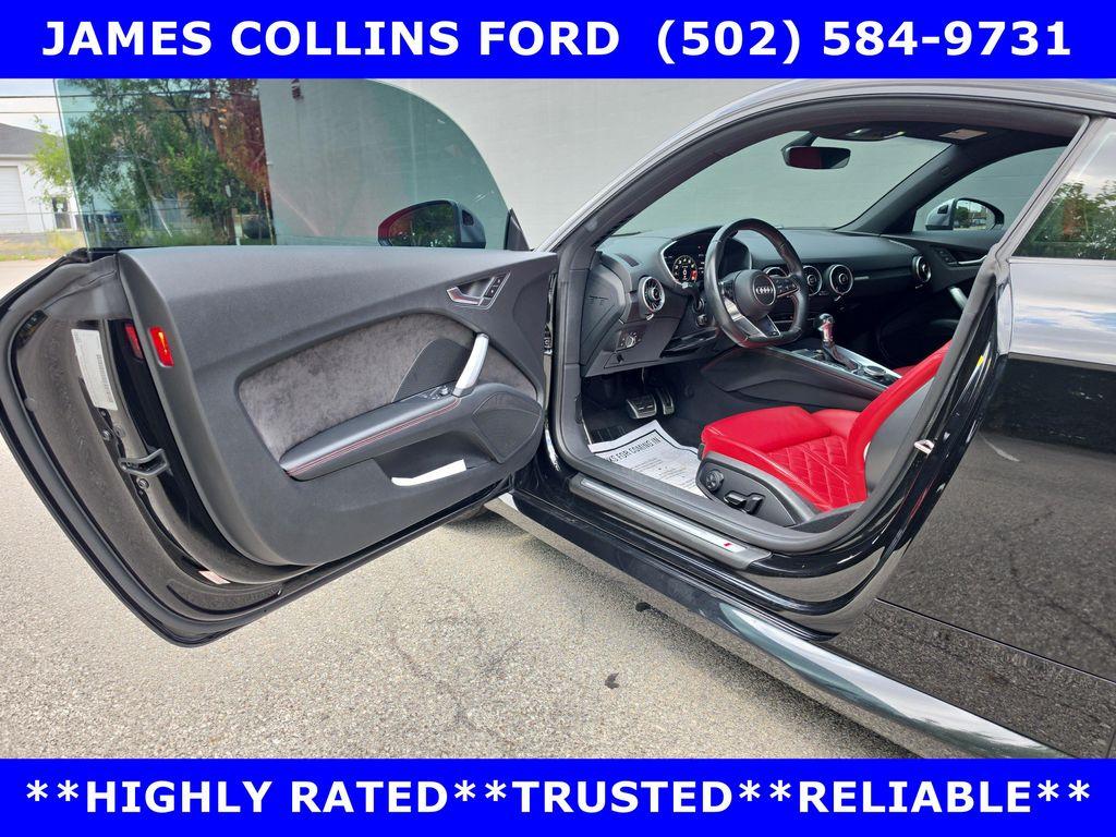 Audi TTS view 50