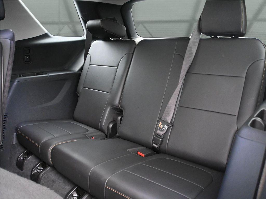 used 2021 Chevrolet Traverse car, priced at $23,700