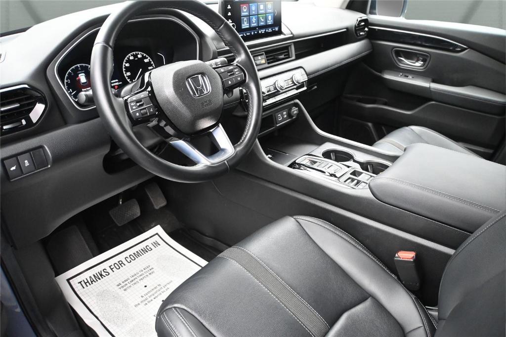 used 2025 Honda Pilot car, priced at $43,575