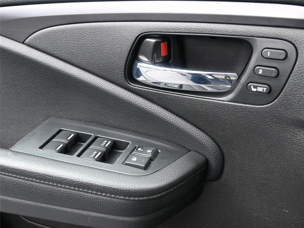 used 2022 Honda Pilot car, priced at $25,000