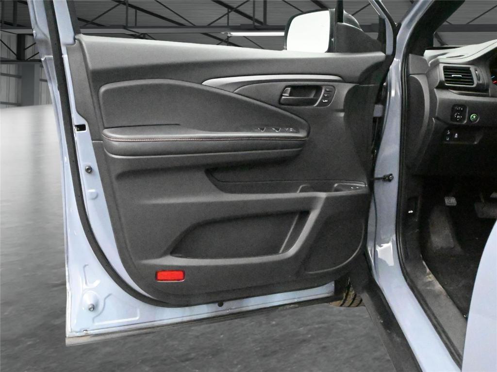 used 2022 Honda Pilot car, priced at $30,000