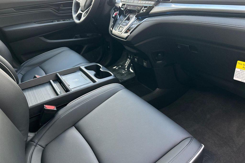 new 2026 Honda Odyssey car, priced at $49,445