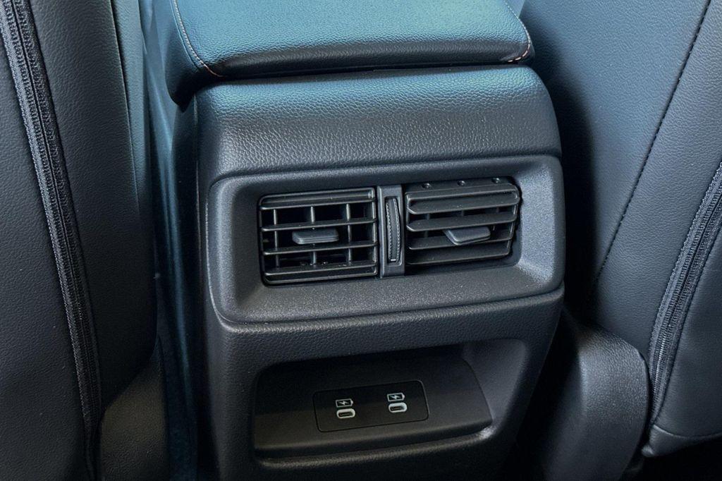 new 2025 Honda CR-V Hybrid car, priced at $40,600