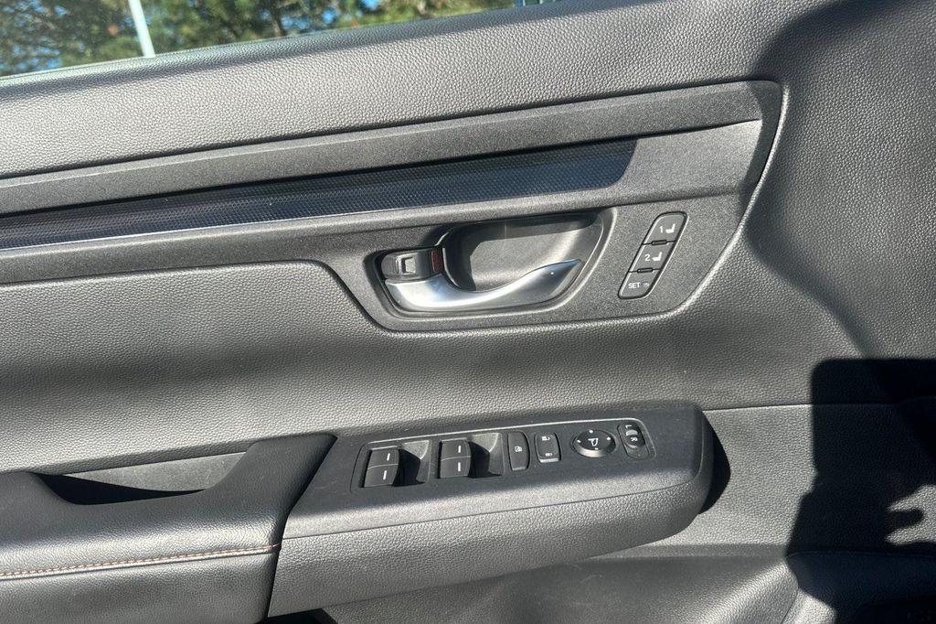 used 2024 Honda CR-V Hybrid car, priced at $32,977