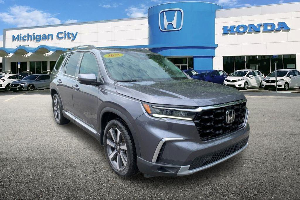 used 2025 Honda Pilot car, priced at $43,777