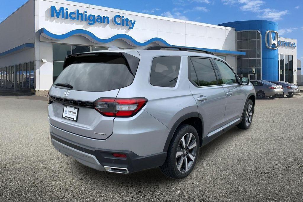 used 2023 Honda Pilot car, priced at $40,377