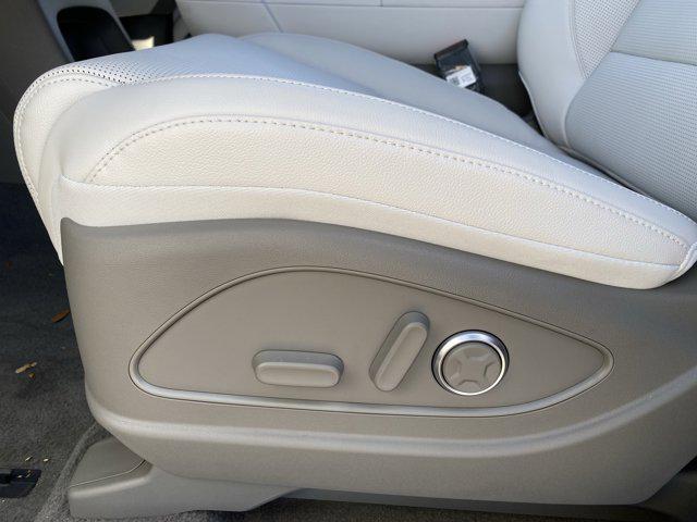 new 2026 Hyundai Palisade Hybrid car, priced at $55,302