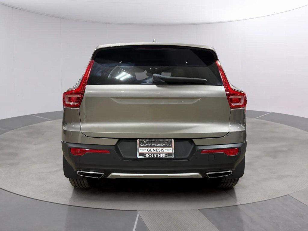 used 2020 Volvo XC40 car, priced at $21,179