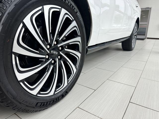 used 2025 Lincoln Navigator car, priced at $102,400