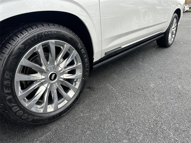 used 2023 Cadillac Escalade ESV car, priced at $68,342