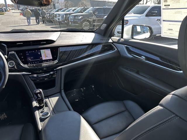 used 2023 Cadillac XT6 car, priced at $38,900