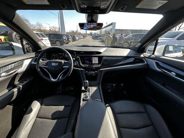 used 2023 Cadillac XT6 car, priced at $38,900