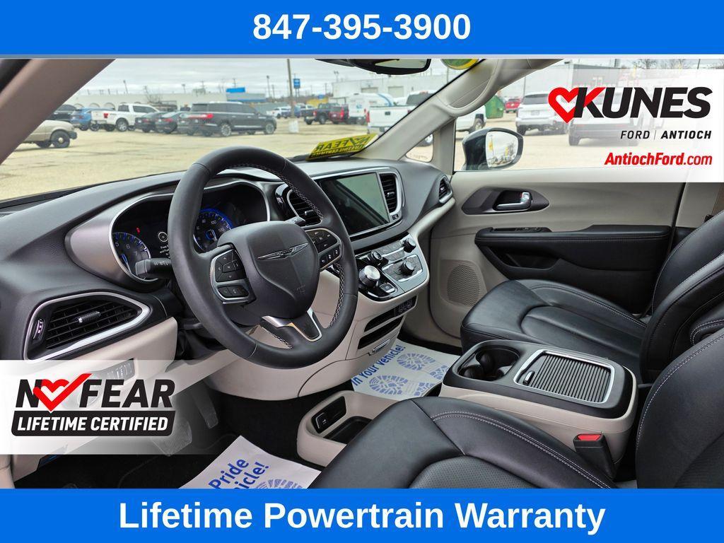 used 2024 Chrysler Pacifica car, priced at $25,763