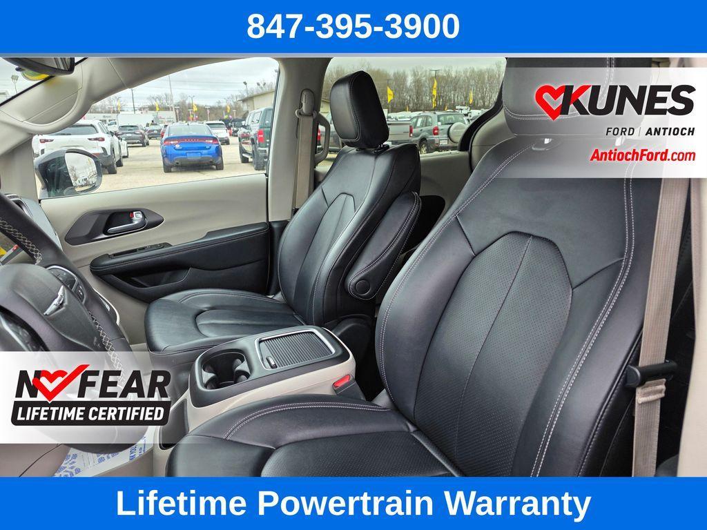 used 2024 Chrysler Pacifica car, priced at $25,763