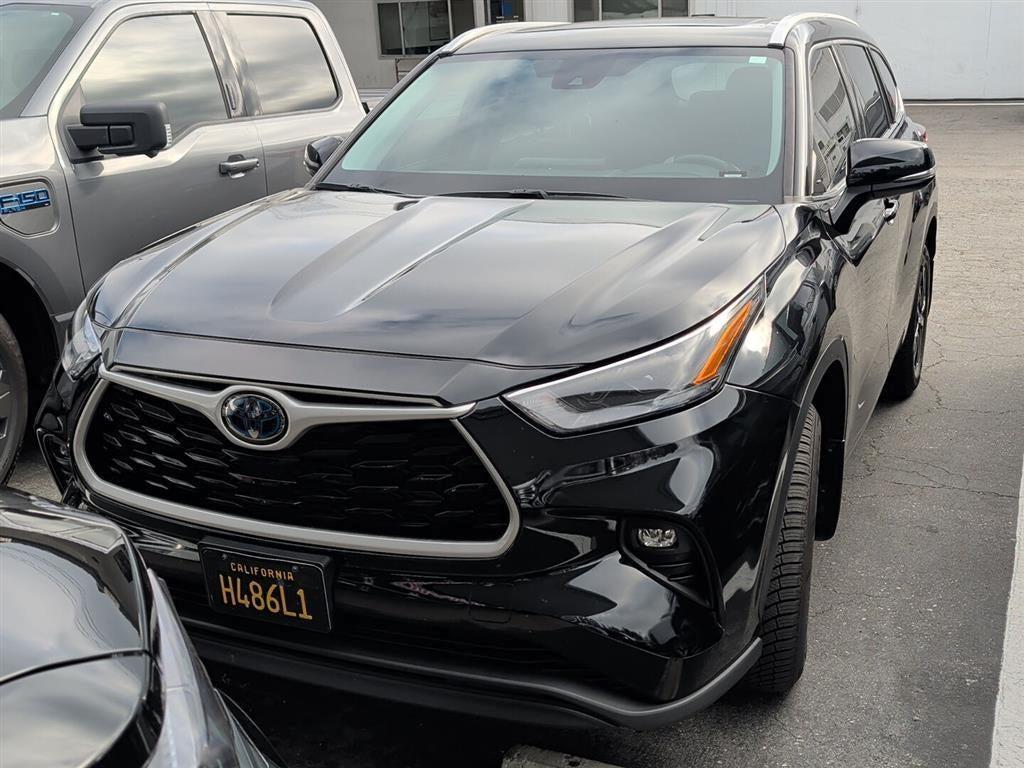 used 2022 Toyota Highlander Hybrid car, priced at $36,665