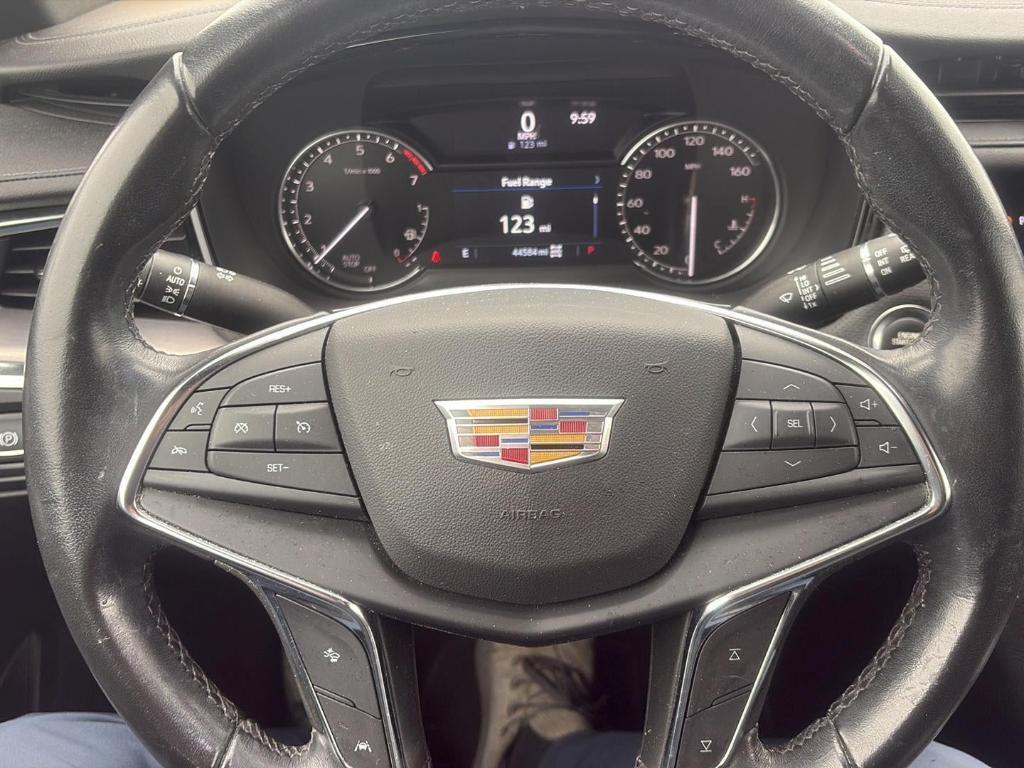 used 2022 Cadillac XT5 car, priced at $24,980