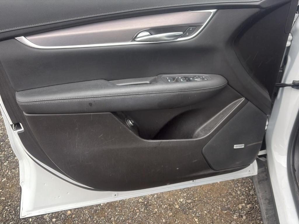 used 2022 Cadillac XT5 car, priced at $24,980