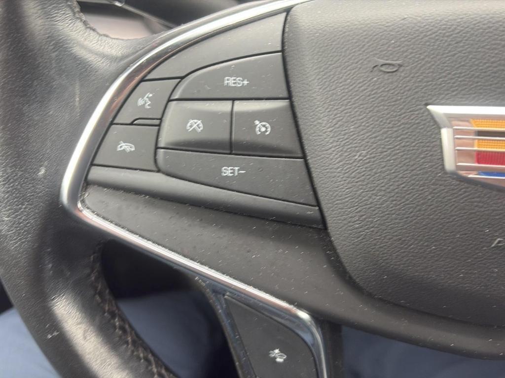 used 2022 Cadillac XT5 car, priced at $24,980