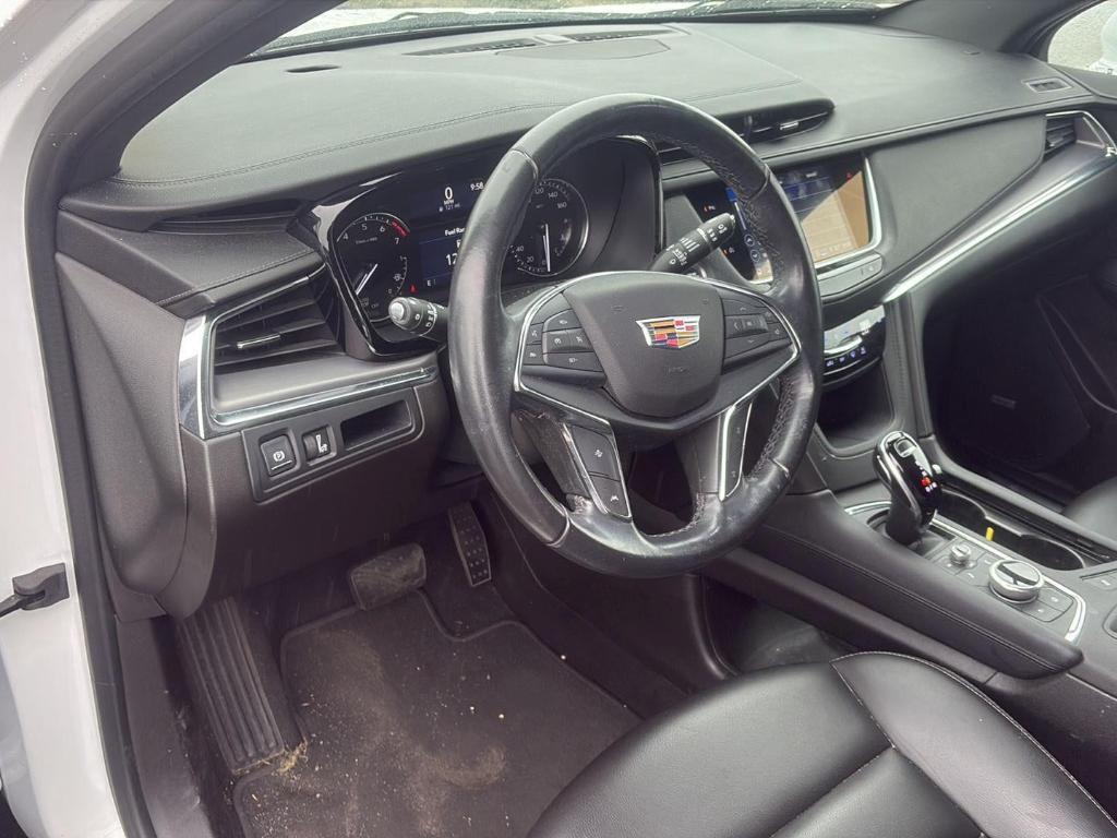 used 2022 Cadillac XT5 car, priced at $24,980