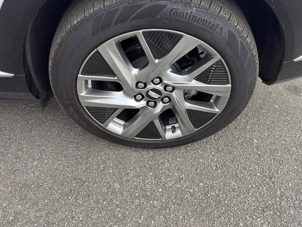 used 2025 Cadillac OPTIQ car, priced at $39,980