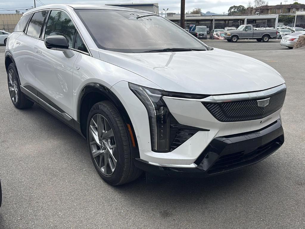 used 2025 Cadillac OPTIQ car, priced at $39,980