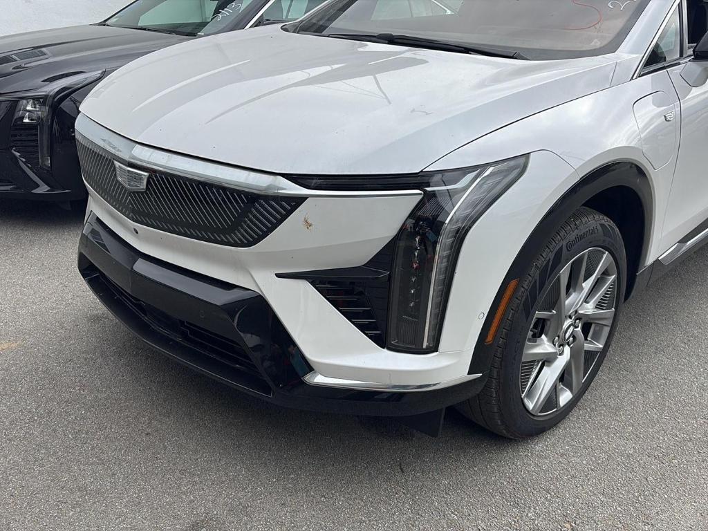 used 2025 Cadillac OPTIQ car, priced at $39,980